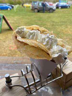 Ohana Coffee Hut. The Cotswold Water Park, South Cerney,