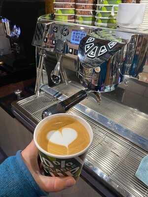 Ohana Coffee Hut. The Cotswold Water Park, South Cerney,