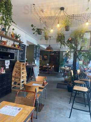 The Crafty Egg, Fishponds