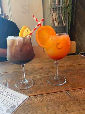 The Crafty Egg, Fishponds