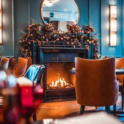 Socialize At The Gainsborough Bath Spa Hotel