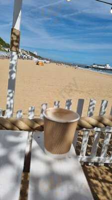 Beach Hut Bar & Grill