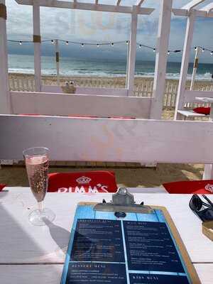 Beach Hut Bar & Grill