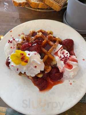 Paris's Cafe& Restaurant