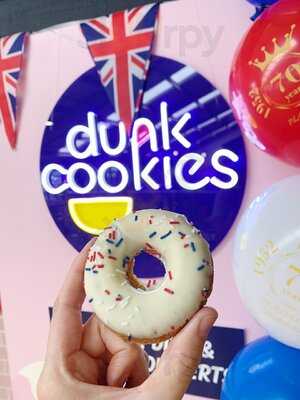 Dunk Cookies
