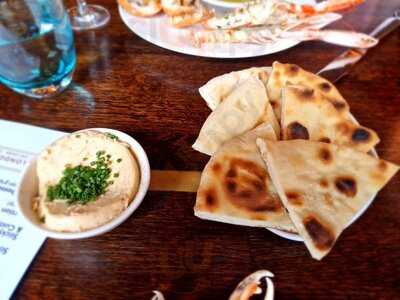 Pivot British Bar & Bistro