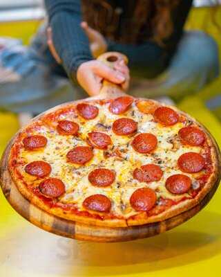 The Big Pizza Sheldon