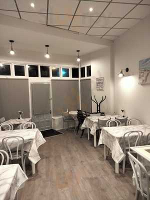 Lou's Cafe & Takeaway