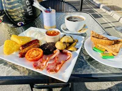 Tj's & Steakasurus Eatery & Bar