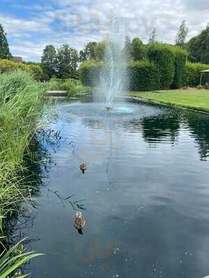 The Parlour Restaurant @ Springfields