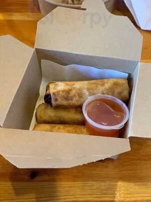 Wok ‘n’ Roll Thai Noodle Bar