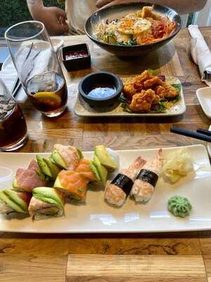 Kosu Mosu Sushi & Bar