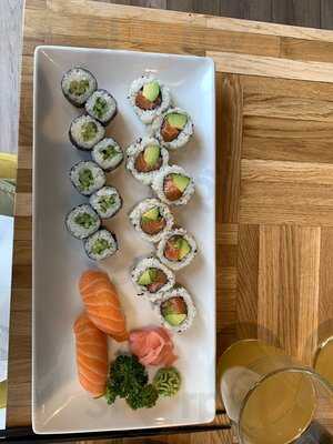 Kosu Mosu Sushi & Bar