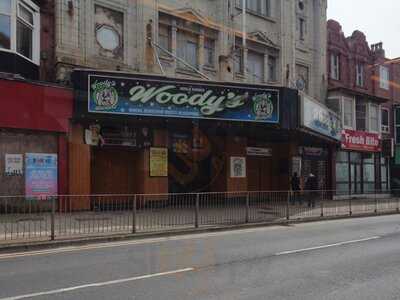 Woody's