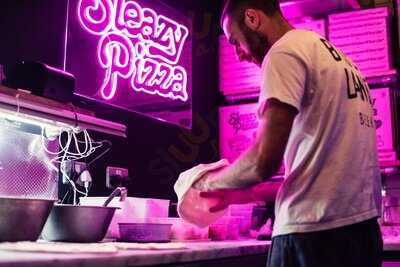 Sleazy Pizza