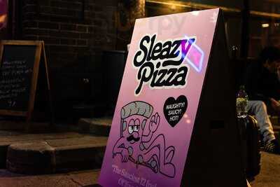 Sleazy Pizza
