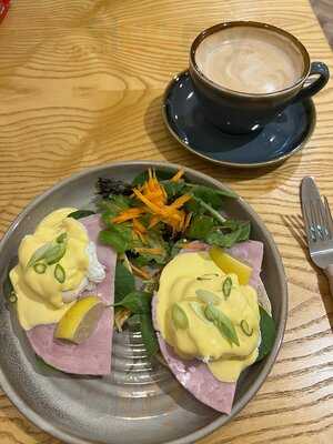 Esquires Coffee Walton-on-thames