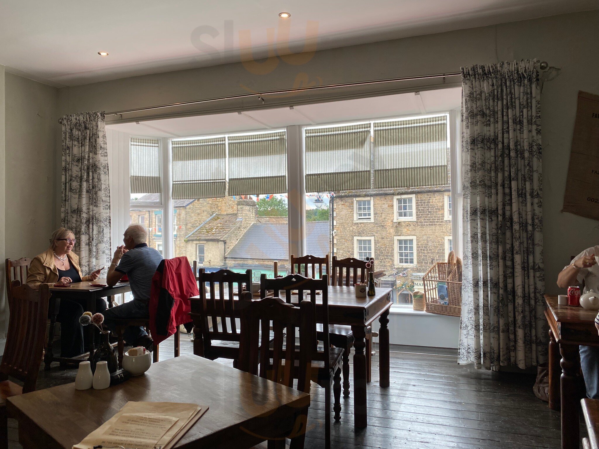 Rise Artisan Bakehouse & Cafe