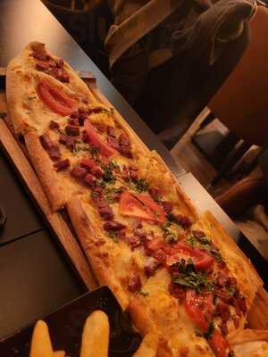 Babosh Restaurant & Cocktail Bar