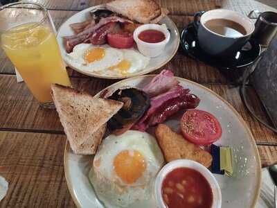 Vagabond Bar And Kitchen