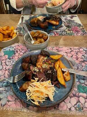 Smoke & Mirrors - Bbq & Bar