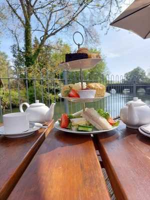 Riverside Tea Garden Fordingbridge