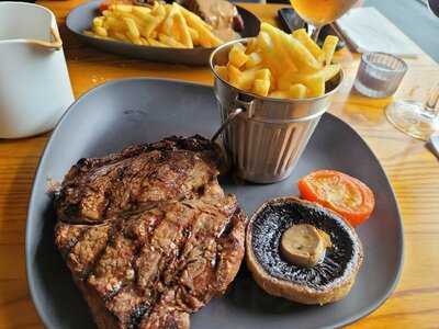 The Wheatsheaf Gastro Lounge