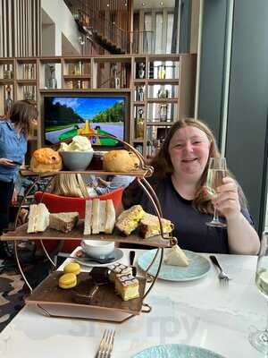 No.55 Restaurant & Bar