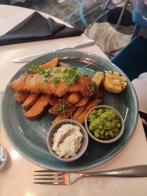 No.55 Restaurant & Bar