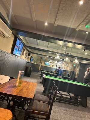 Greens Sports Bar