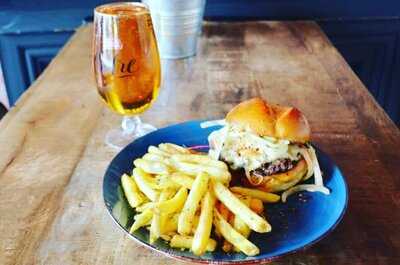 Clydee’s Brunch And Burger Bar