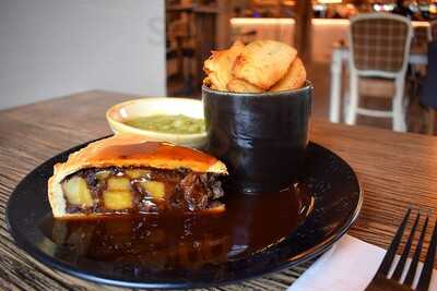 Jlr Bar And Restaurant