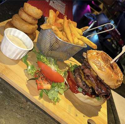 Tinker's Bar & Eatery