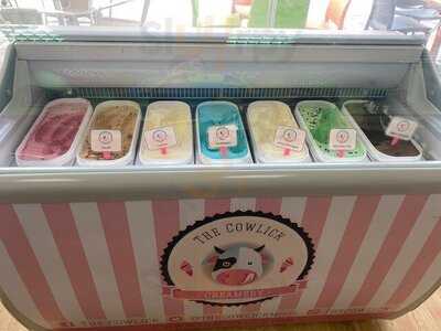 Woof Woof Charlie Ice Cream Parlour
