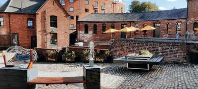 Jonathans In The Roundhouse