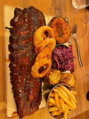 Carniboar Steakhouse