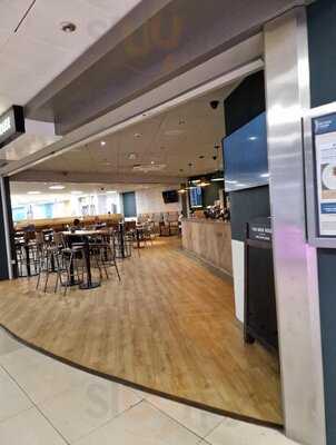 Pub And Kitchen John Lennon Airport