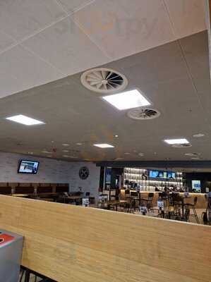 Pub And Kitchen John Lennon Airport