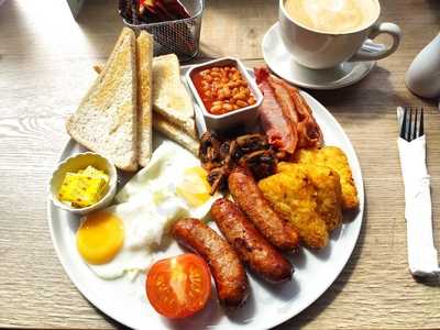 Coffi Glas Lounge And Bar