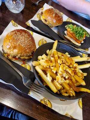 Chuck And Blade Burgers