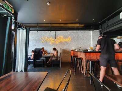 Chuck And Blade Burgers