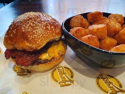 Chuck And Blade Burgers