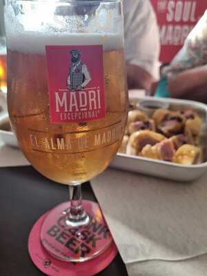 Pie And Oyster At The York