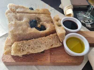 Pie And Oyster At The York