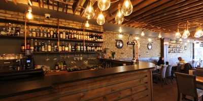 Raras Corner Mediterranean Brasserie&bar