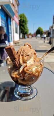 Choi'ce Cake And Coffee