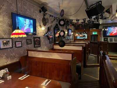 Vinyl Restaurant @ The White Hart