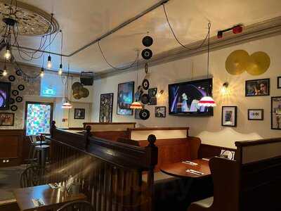 Vinyl Restaurant @ The White Hart