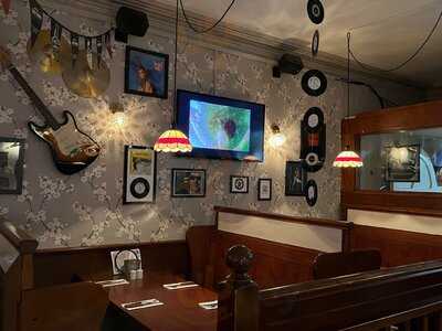 Vinyl Restaurant @ The White Hart