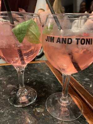 Jim & Tonic At The Print House